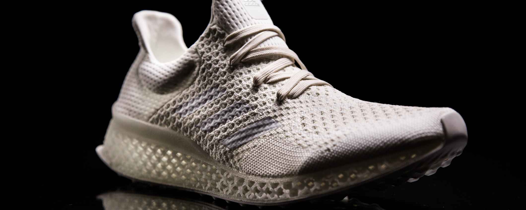 Adidas plastic schoenen 2025