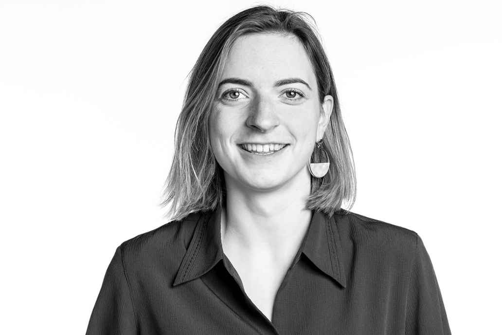 Portretfoto van Roos Walstock, duurzaamheidsonderzoeker bij Triodos Bank.